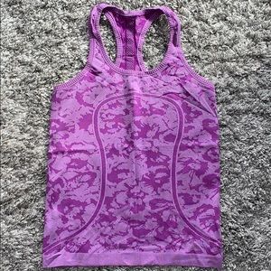 Lululemon tank